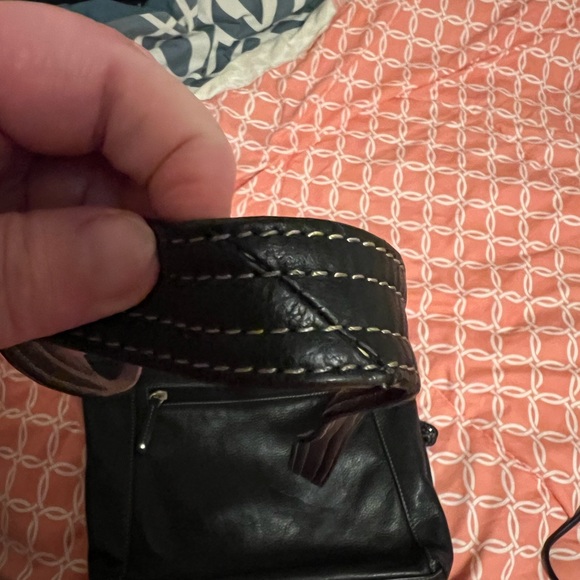 EUC Tignanello Large Black Pebbled Leather Crossbody - Picture 6 of 6